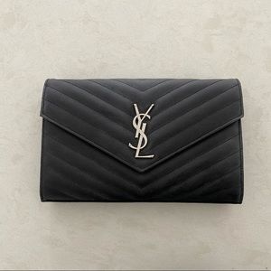 SAINT LAURENT MATELASSÉ CHAIN WALLET IN GRAIN DE POUDRE EMBOSSED LEATHER